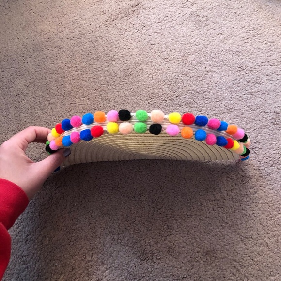 Women’s Clutch - Picture 8 of 11